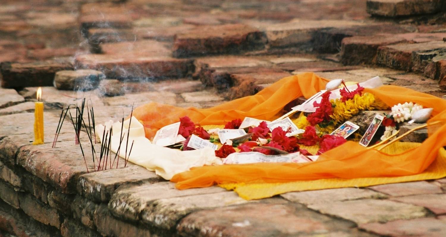 10-days-buddhist-circuit-with-birth-to-death-place-of-buddha (11)
