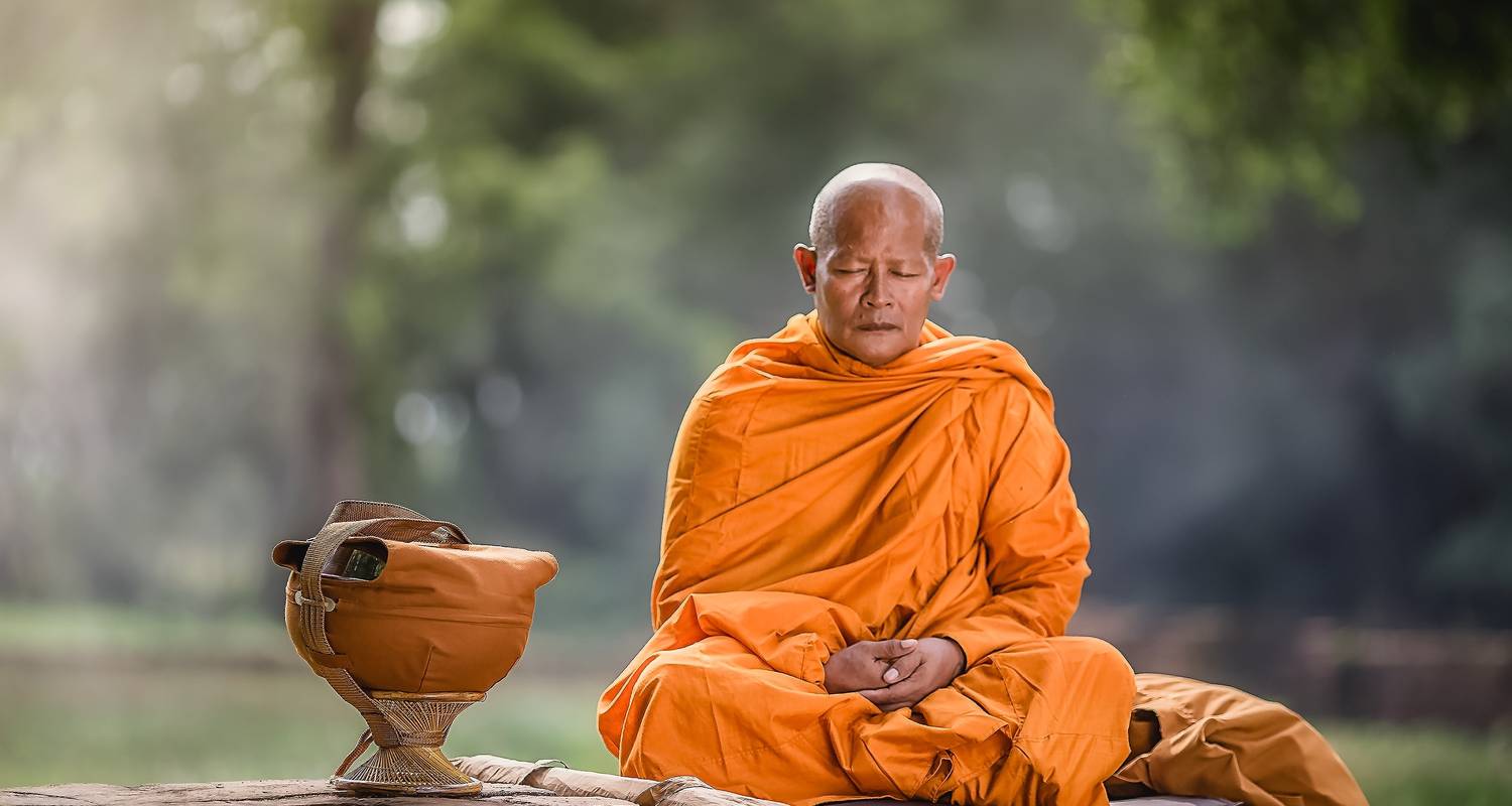 10-days-buddhist-circuit-with-birth-to-death-place-of-buddha (2)
