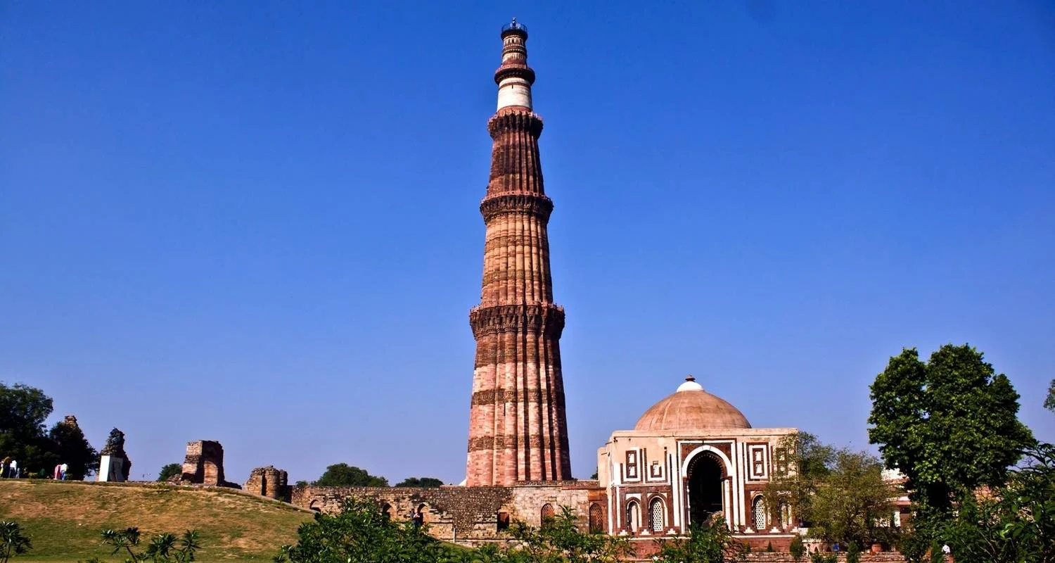 10-days-golden-triangle-khajuraho-varanasi (3)