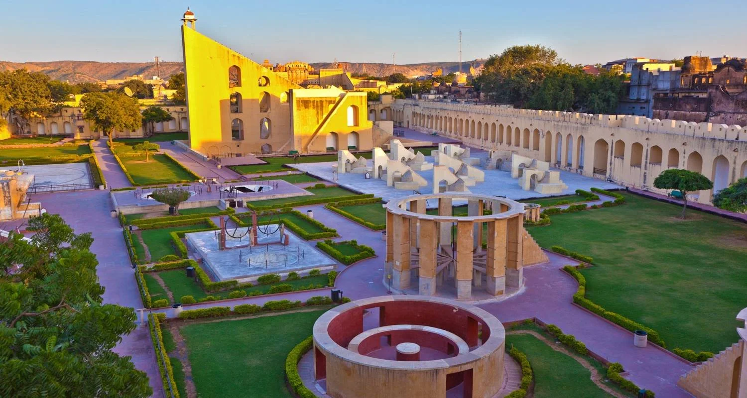 10-days-of-royal-experience-heritage-luxury-journey (2)