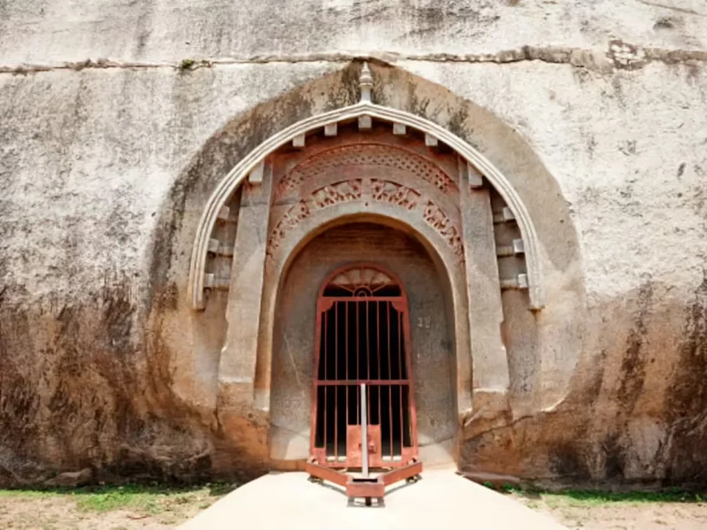 Barabar Caves, Bihar complement the largest Buddhist temple in India.