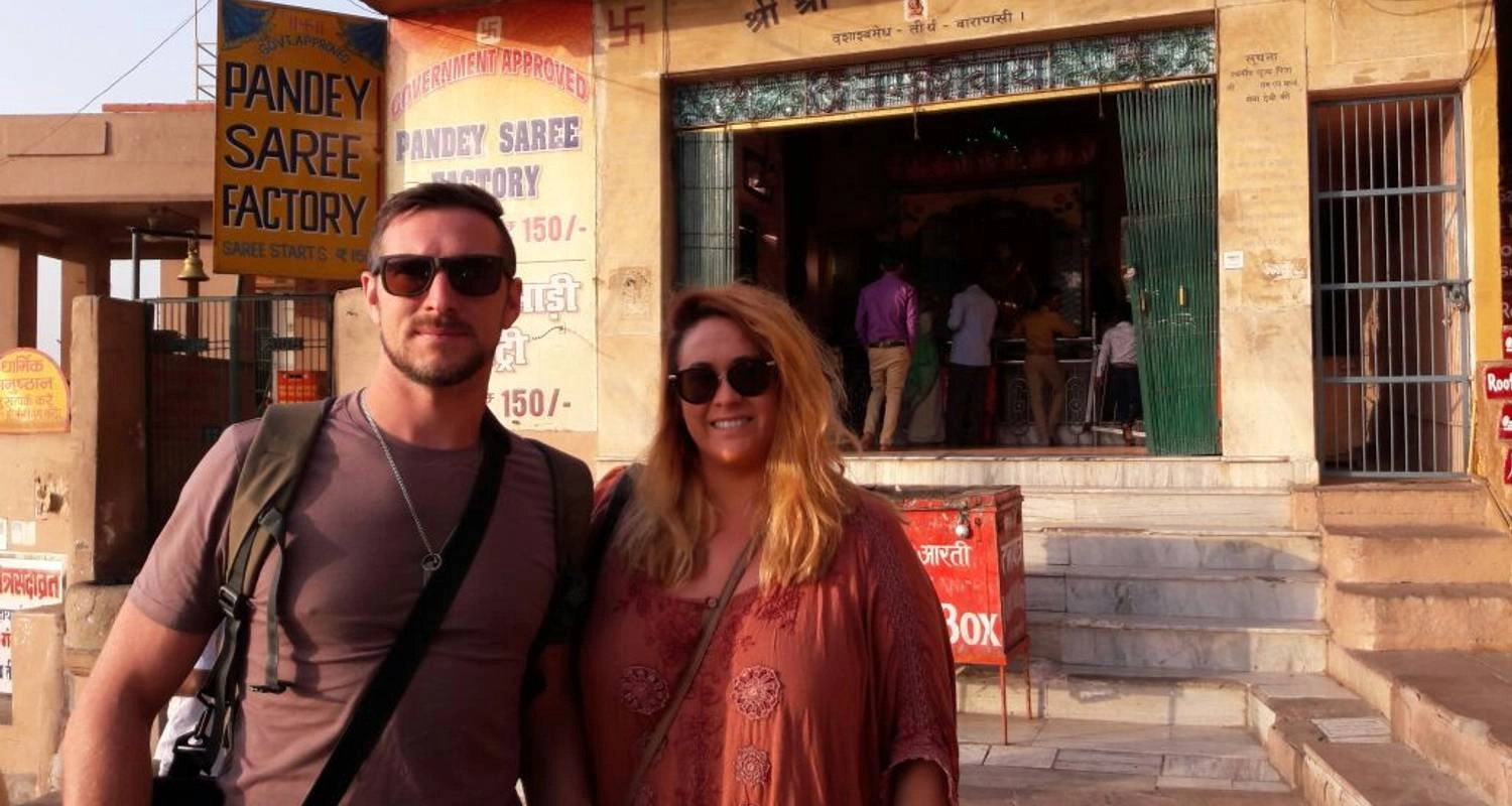 Mornings in Varanasi: 5-Hour Guided Tour with Boat Ride & Temple Walk