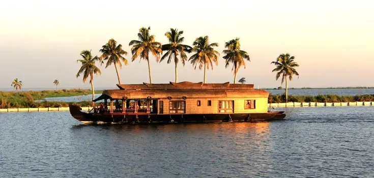 kuttanad lake backwaters