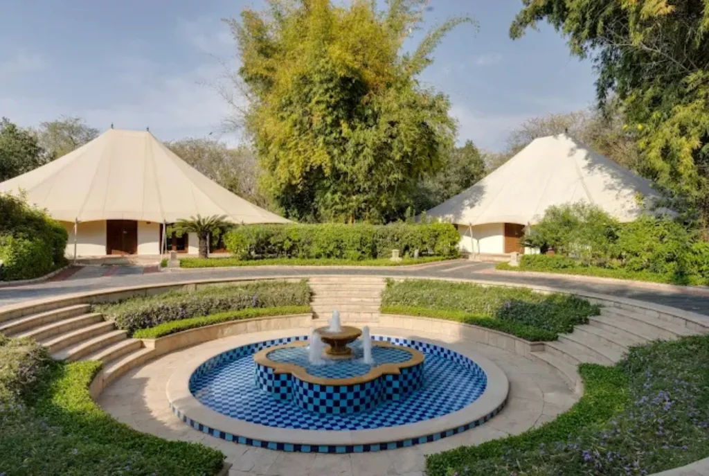 Guests enjoying safari luxury at one of the best wildlife resorts.