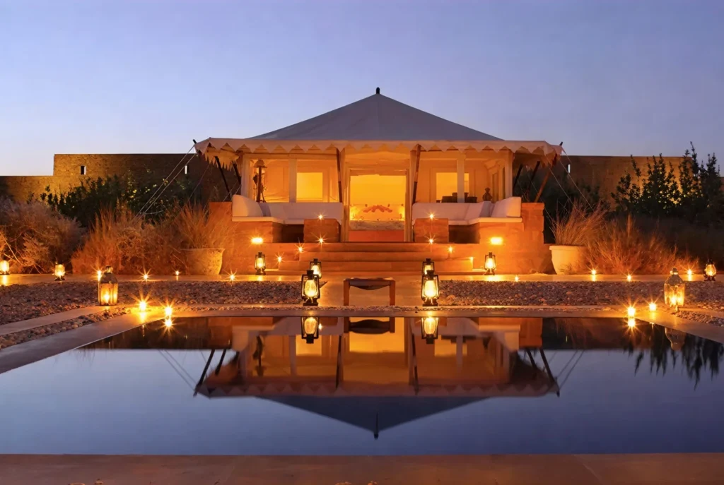 Guests enjoying desert luxury at one of the best wildlife resorts.