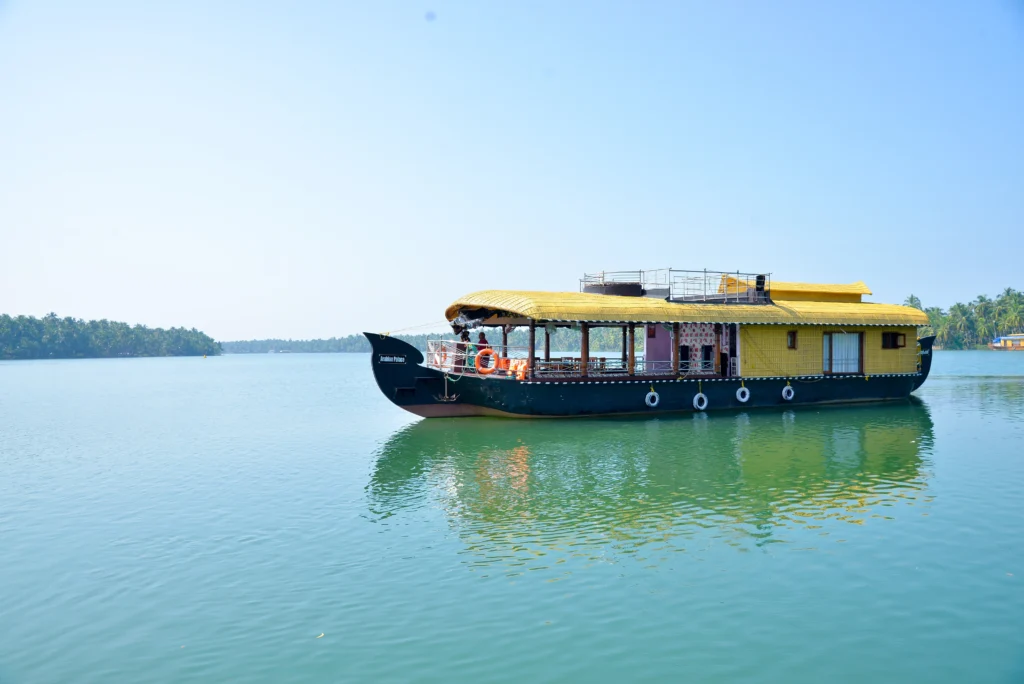 kasaragod backwaters