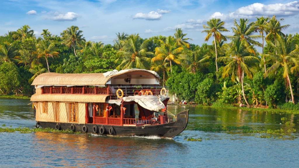 Kerala backwaters of Kumarakom and Alleppey showing peaceful waterways and houseboats.