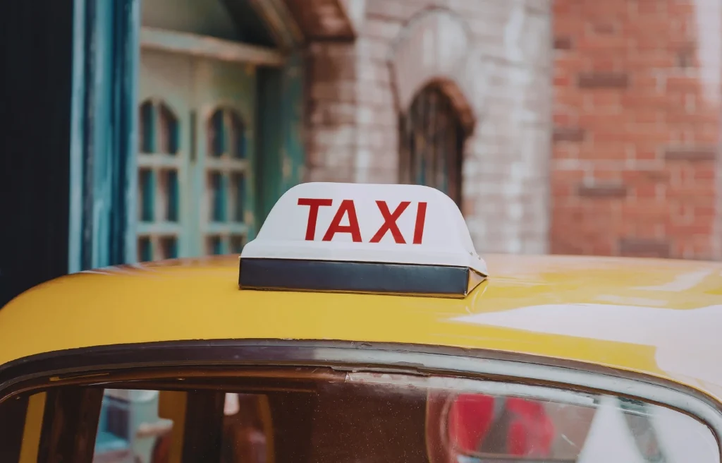 Kochi to Munnar taxi package with a relaxed hill journey.