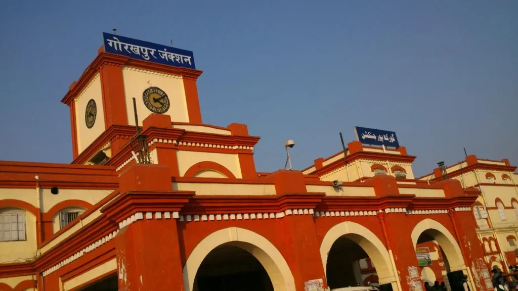 Lumbini to Gorakhpur departure for varanasi by buddhist tour in india.