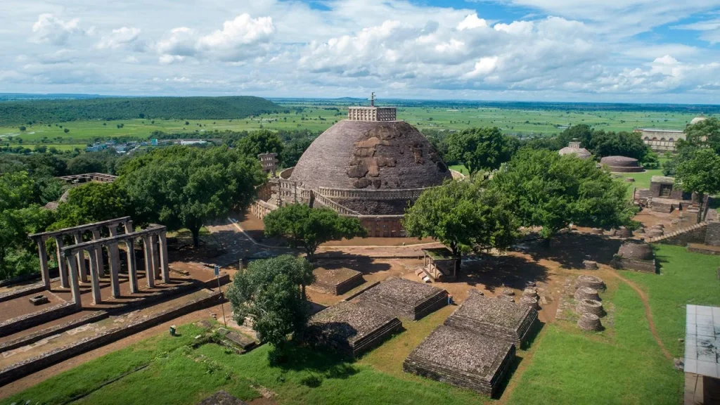 Sanchi Stupa, Madhya Pradesh echoes the biggest Buddhist temple in India.